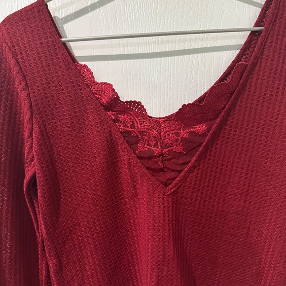 SHEIN Red Frenchy Lace Spliced Long Sleeve Waffle Top - Picture 8 of 10